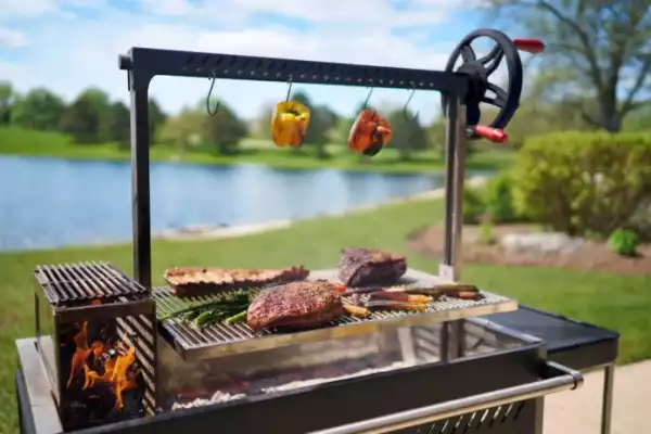 Weber-Santa-Maria-Grill-Cooking-Food-696x464.jpg.thumb.webp.d9a5924a6ea5b1db6630c3d114a1e326.webp